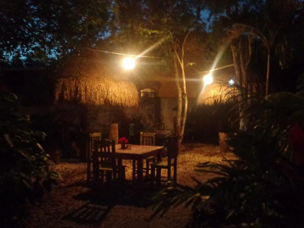 Casa Mango Bed and Breakfast Tulum Pueblo
